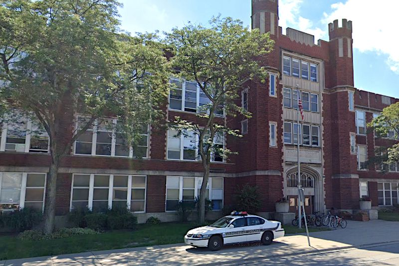 Zwei Schüler wurden am 14. November 2019 auf dem Washington Campus der Waukegan High School erstochen.