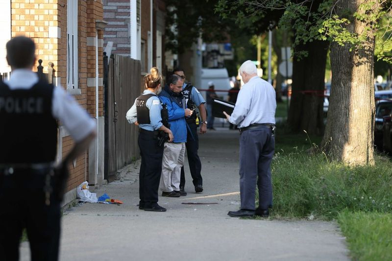 14-metė mergina, trečiadienį nušauta į galvą Kiemuose, yra dar viena Čikagos gaujų smurto auka.