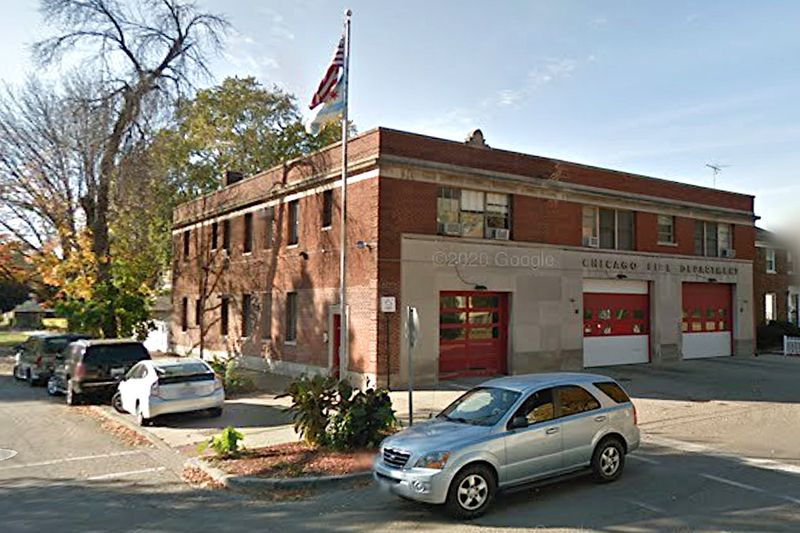 Eine Frau rannte zum Feuerwehrhaus von Engine 81 in 10458 S. Hoxie Ave. und behauptete, ein Mann habe sie mit Benzin übergossen und sie angezündet. Einen Monat später starb sie.