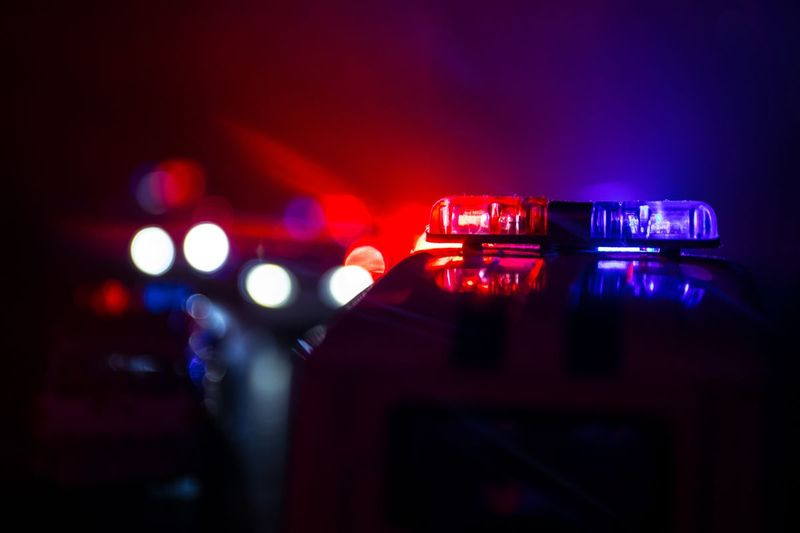 Vyras buvo apkaltintas DUI per 2021 m. lapkričio 20 d. avariją, per kurią buvo sunkiai sužalotas Crestwood policijos pareigūnas.