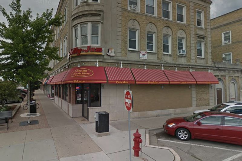 Restaurante Jelly Jam, 6300 W. Cermak Rd.