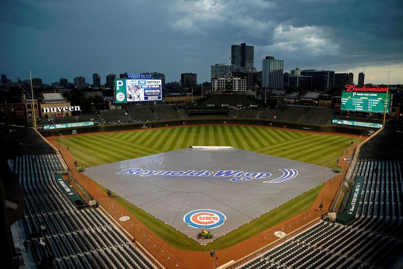 O mau tempo forçou o adiamento do jogo Cubs-Rockies de terça-feira. Será feito um doubleheader na quarta-feira.