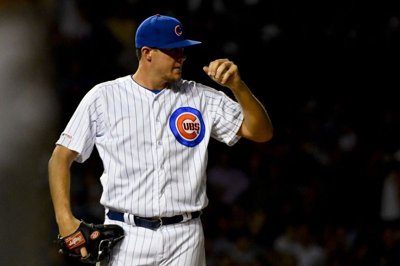 Cachorros colocan al lanzador Brad Wieck en la lista de lesionados de 10 días por latidos cardíacos irregulares