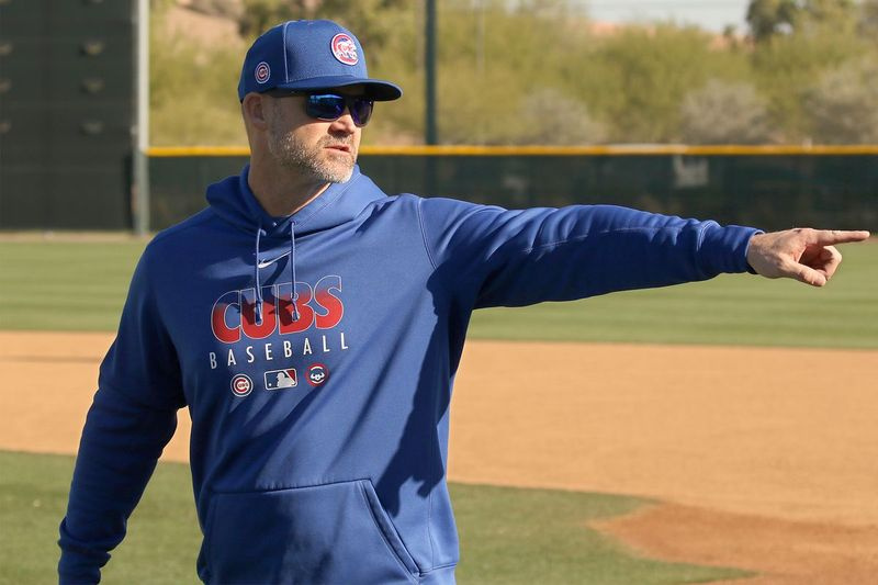 Manager David Ross en de Cubs hopen op 27 februari te beginnen met hun trainingsschema voor de lente tegen de Dodgers.