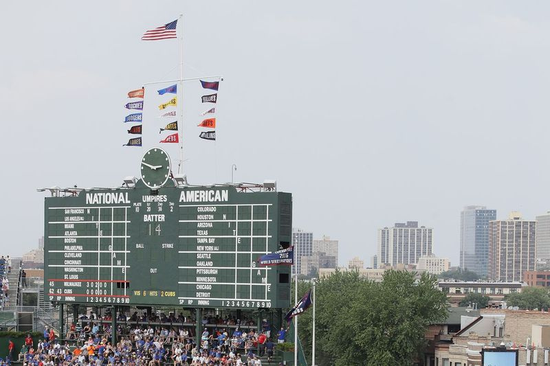 Enne 2019. aastat mängis Wrigley Field eelmine hooaeg nagu kannupargis 2016, mil Cubs võitis MM-sarja.