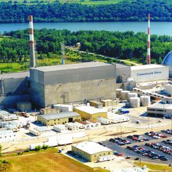 Dresden Generating Station i 2007. i downstate Morris.