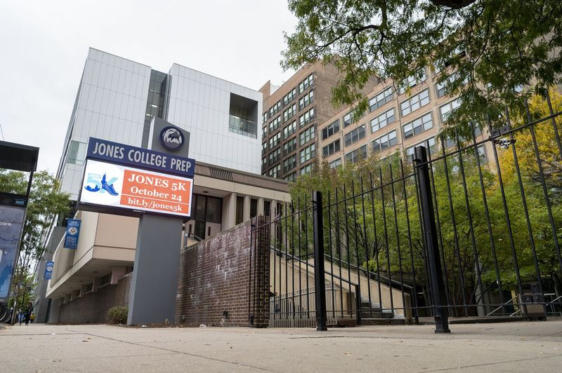 Jones College Prep που βρίσκεται στο 700 South State Street, στη γειτονιά The Loop, Πέμπτη, 21 Οκτωβρίου 2021.