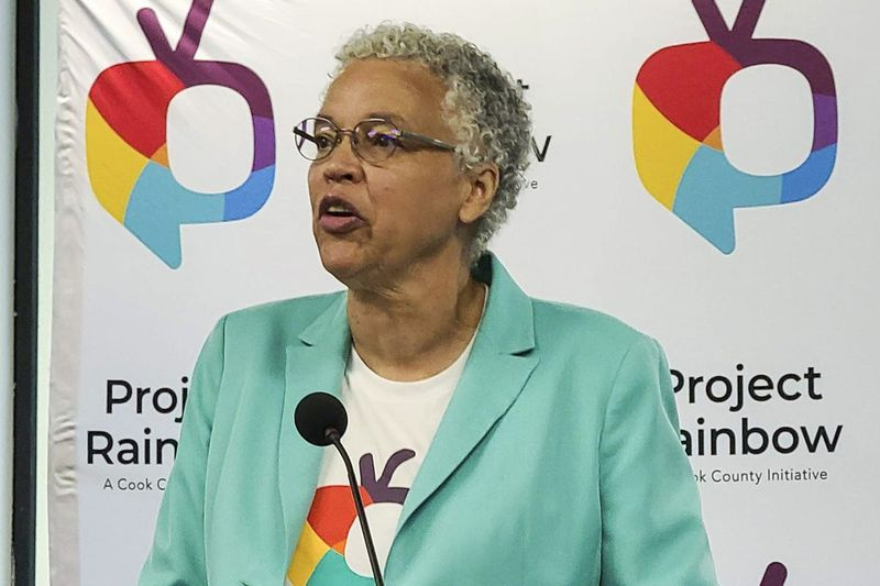 El presidente de la Junta del Condado de Cook, Toni Preckwinkle, anunció el miércoles en el edificio George Dunne Cook County Building en el centro de la ciudad, el Proyecto Rainbow, un esfuerzo liderado por el condado para abordar las brechas de aprendizaje de los niños exacerbados por la pandemia.