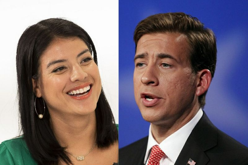 Byfoged Anna Valencia, venstre, i 2019; Derefter statskasserer Alexi Giannoulias, til højre, i 2010.