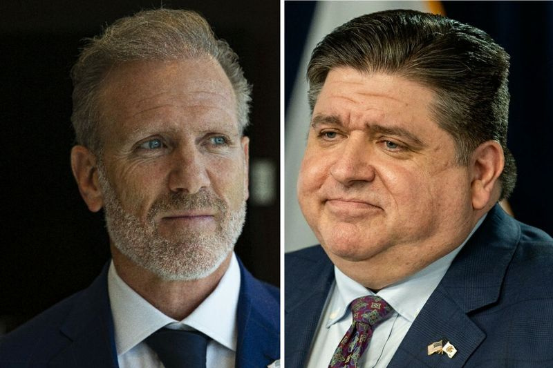 Den republikanske kandidat til guvernør, Gary Rabine, venstre, i marts; Guvernør J.B. Pritzker, til højre, i januar.