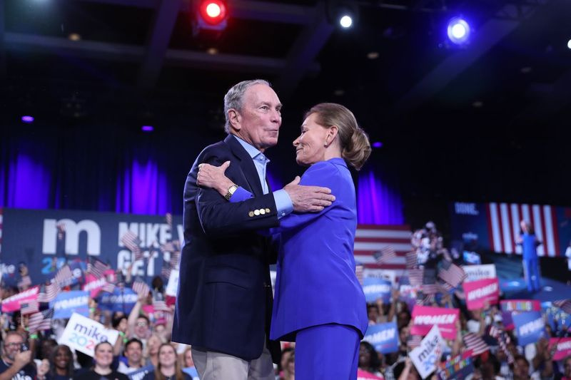 Kandydat na prezydenta Mike Bloomberg organizuje super wtorek wydarzenie w West Palm Beach, FL