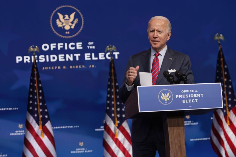 El presidente electo Biden pronuncia comentarios sobre el informe final de empleos de 2020