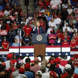 President Donald Trump spreekt tijdens een campagnebijeenkomst in het BOK Center, zaterdag 20 juni 2020, in Tulsa, Okla.