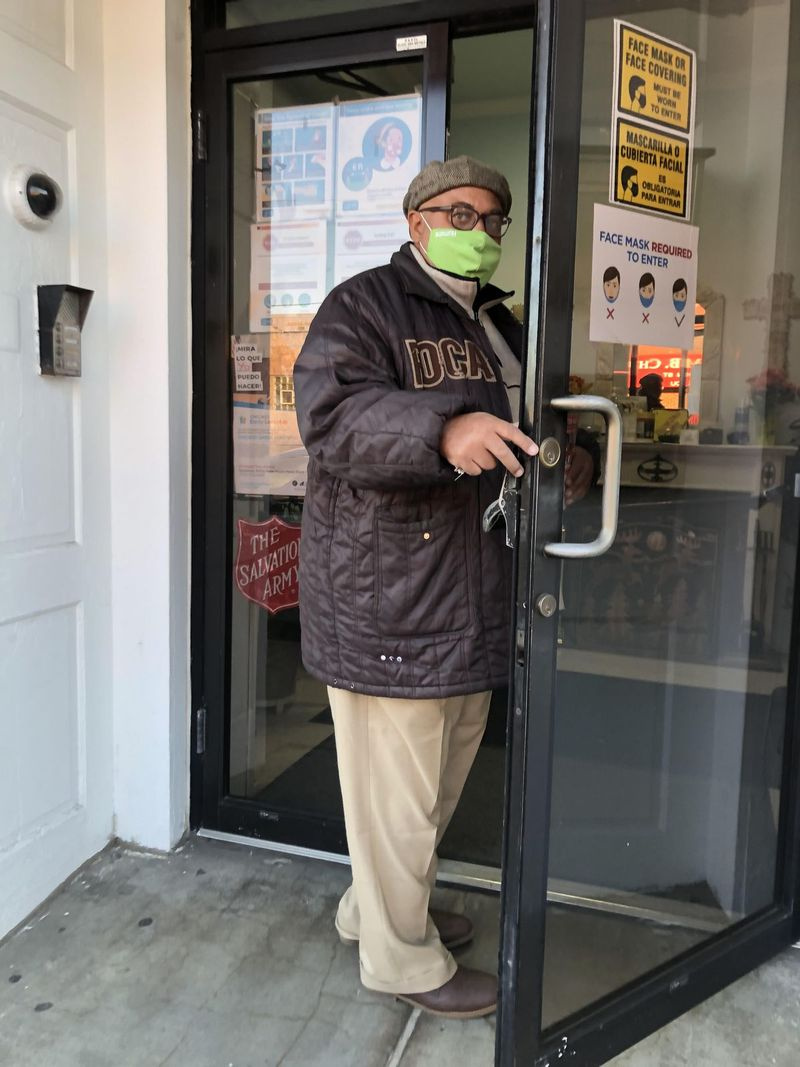 Edward El, 68, från K-Town, var ganska självsäker när han röstade på 37th Ward