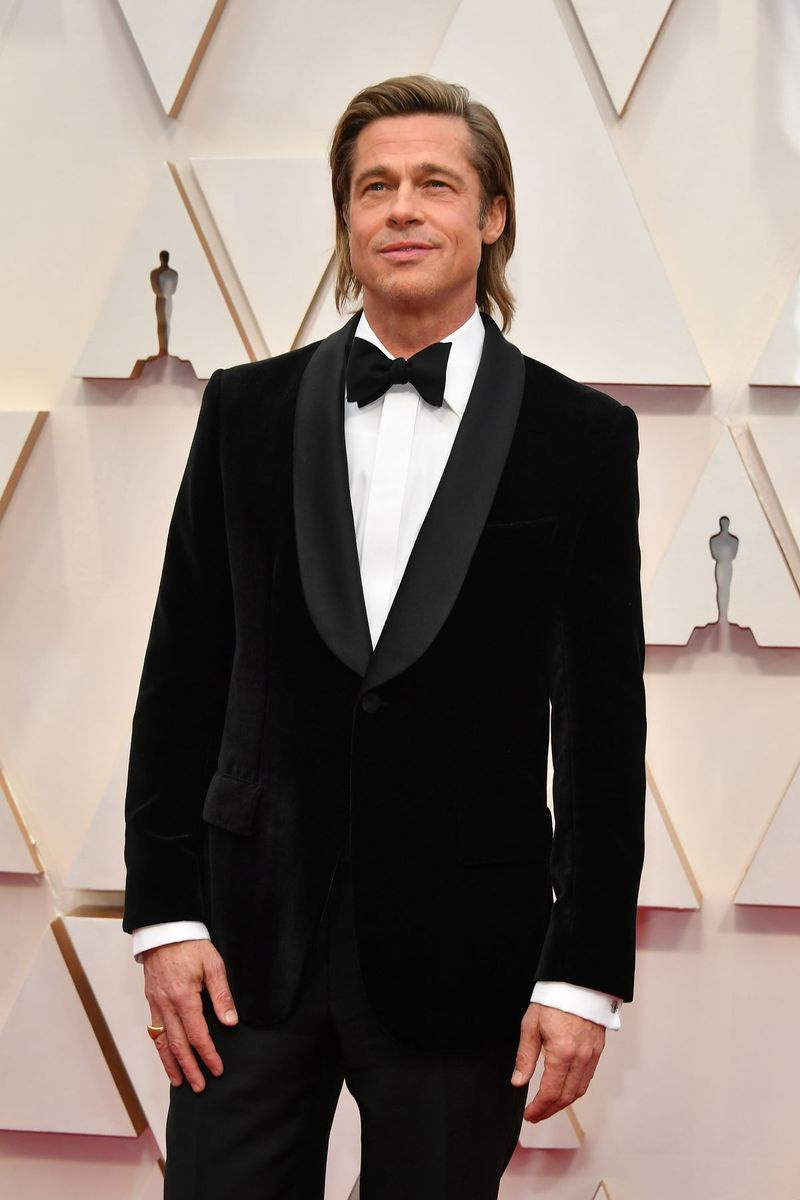 Brad Pitt assiste à la 92e cérémonie des Oscars.