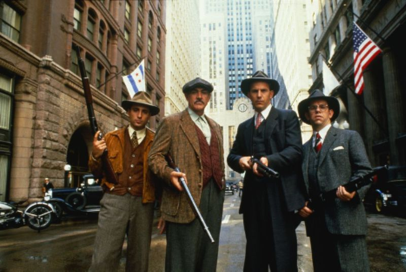 Andy Garcia (fra venstre), Sean Connery, Kevin Costner og Charles Martin Smith i The Untouchables. Filmen fra 1987, optaget på stedet i Chicago, gav Connery en Oscar for bedste mandlige birolle.