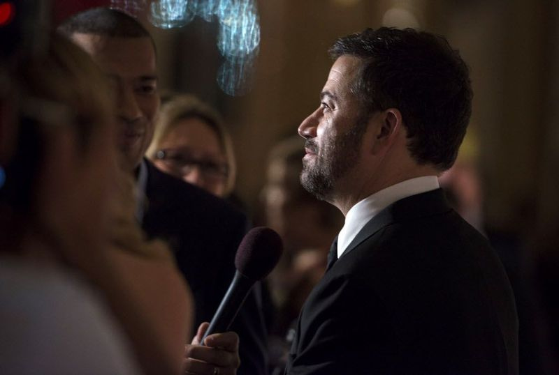 Jimmy Kimmel ankommer til Kennedy Center, hvor Bill Murray modtog den 19. årlige Mark Twain-pris søndag aften i Washington, DC. (Foto af Leigh Vogel/Getty Images)