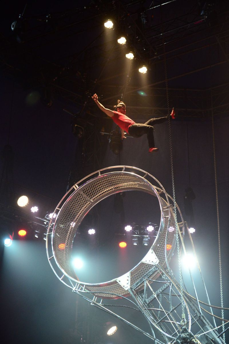 The Wheel of Deather blandt de fremhævede numre på UniverSoul Circus. | Velsignet Vong