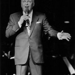 Frank Sinatra en el World Music Theatre en Tinley Park, 1991. | TOM CRUZE / ARCHIVO SUN-TIMES