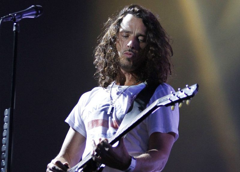 Chris Cornell iz Soundgarden in Audioslave je umrl v sredo zvečer v Detroitu pri 52 letih. AP