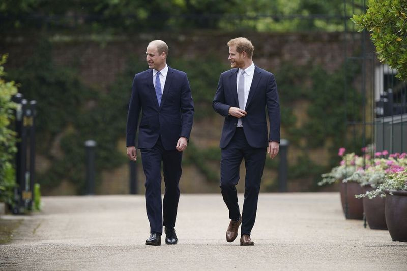 På torsdag anländer Storbritanniens prins William och prins Harry för att avtäcka statyn på vad som skulle ha varit prinsessan Dianas 60-årsdag, i Sunken Garden på Kensington Palace.