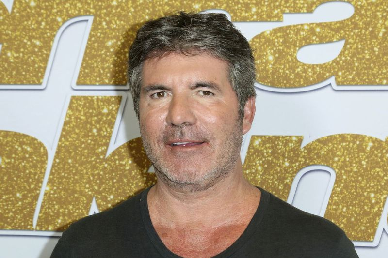 Simon Cowell kommt auf dem roten Teppich von America’s Got Talent Season 13 Week 3 im Dolby Theatre in Los Angeles an.