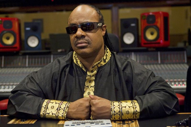 Pemuzik Stevie Wonder ditemu bual pada hari Rabu, 28 September 2005, di studionya di Los Angeles.