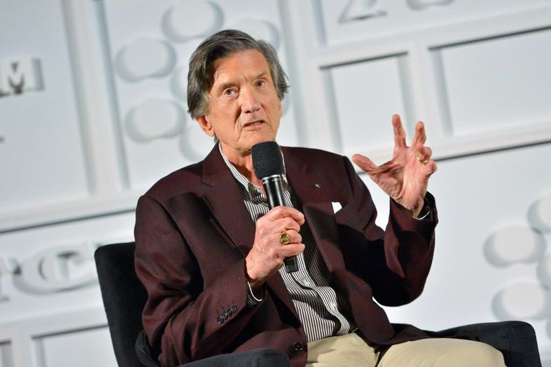 Režisér John Badham hovoří na jevišti při promítání Horečky sobotní noci během TCM Classic Film Festival 2017 8. dubna 2017 v Los Angeles v Kalifornii. | Foto: Charley Gallay/Getty Images