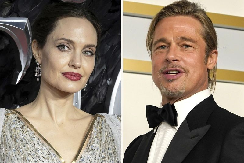Šioje kombinuotoje nuotraukoje Angelina Jolie, kairėje, atvyksta į Europos premjerą „Piktybiška blogio meilužė“ Londono centre 2019 m. spalio 9 d., o Bradas Pittas pozuoja spaudos salėje „Oskarų“ ceremonijoje 2021 m. balandžio 25 d. Los Andžele. . Kalifornijos apeliacinis teismas 2021 m. liepos 23 d., penktadienį, diskvalifikavo privatų teisėją, kurį skyrybų byloje pasitelkė Angelina Jolie ir Bradas Pittas, taip įteikdamas Jolie didelę pergalę.