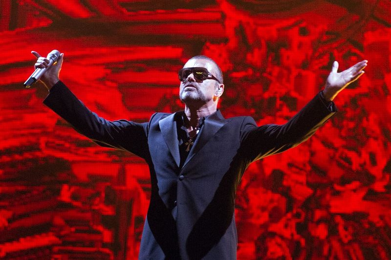 George Michael se apresentou no palco durante uma gala de caridade em Paris em 2012. Sua irmã morreu no dia de Natal, três anos antes da data de seu falecimento.