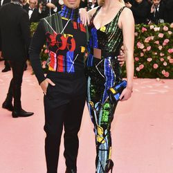 Joe Jonas, à esquerda, e Sophie Turner | Foto de Charles Sykes / Invision / AP