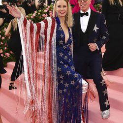 Dee Hilfiger, à esquerda, e Tommy Hilfiger | Foto de Charles Sykes / Invision / AP