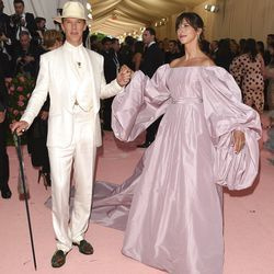 Benedict Cumberbatch, à esquerda, e Sophie Hunter | Foto de Evan Agostini / Invision / AP