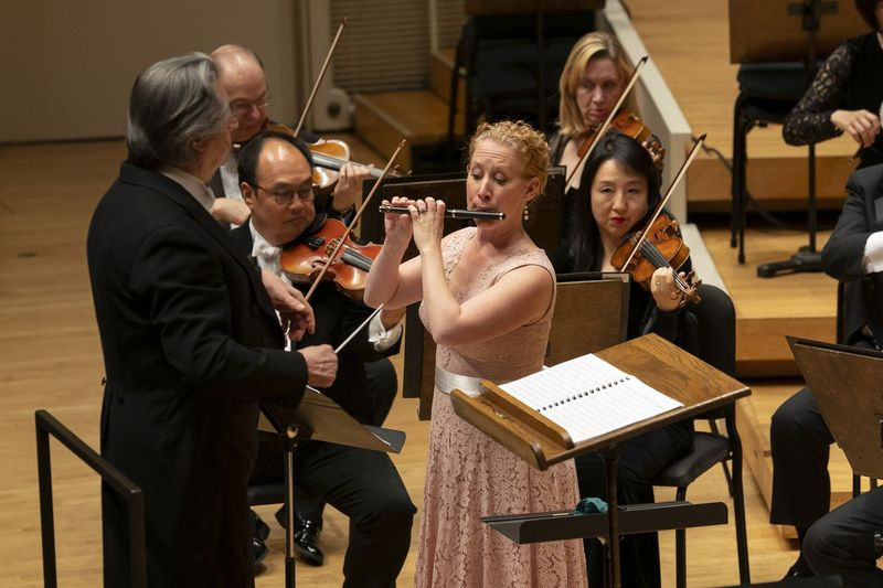 Giovedì 13 giugno 2019, la Chicago Symphony Orchestra piccolo Jennifer Gunn è solista nel Concerto in tre movimenti di Ken Benshoof con il direttore musicale Riccardo Muti e la CSO.