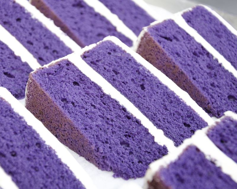 Dieses undatierte Foto von Rose Ave Bakery zeigt den Ube-Kuchen der Bäckerei in Washington, D.C.
