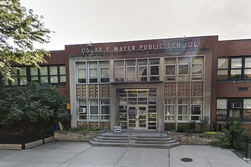 Oscar Mayer Magnet School, 2250 N Clifton Ave. | Google kort