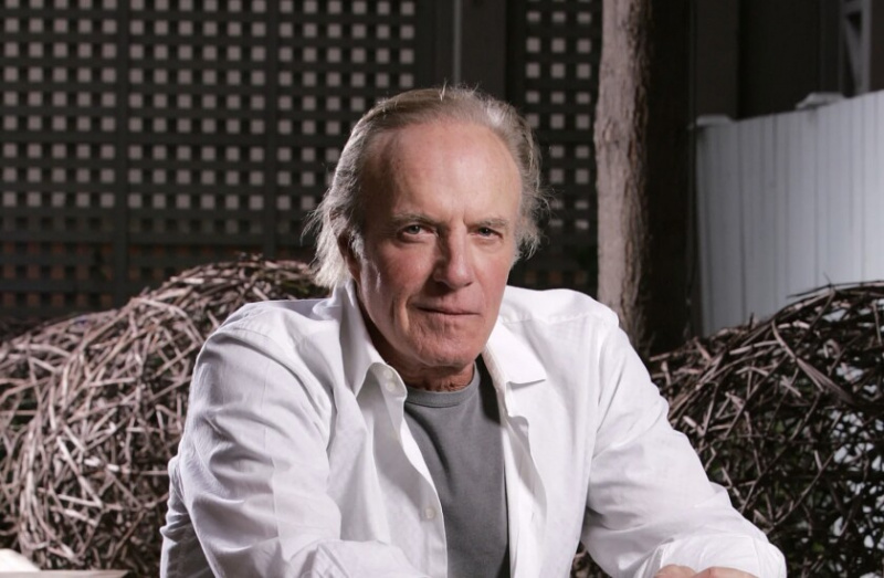   James Caan posa para un retrato para promocionar la película 'Henry's Crime' en el Festival Internacional de Cine de Toronto, el martes 14 de septiembre de 2010. Carlo Allegri/Archivo AP