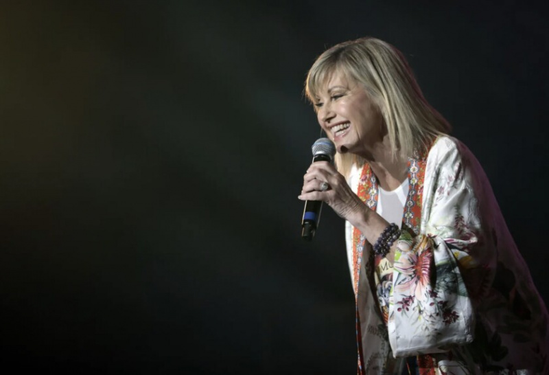   Olivia Newton-John se presenta en el estadio ANZ el 16 de febrero de 2020 en Sídney, Australia. 