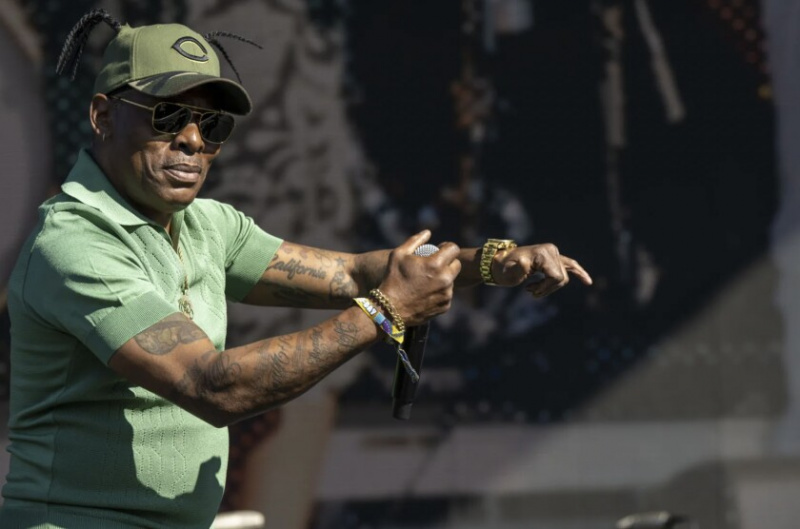   Coolio realiza su presentación durante el tercer día de Riot Fest en Douglass Park el 18 de septiembre en Chicago. 