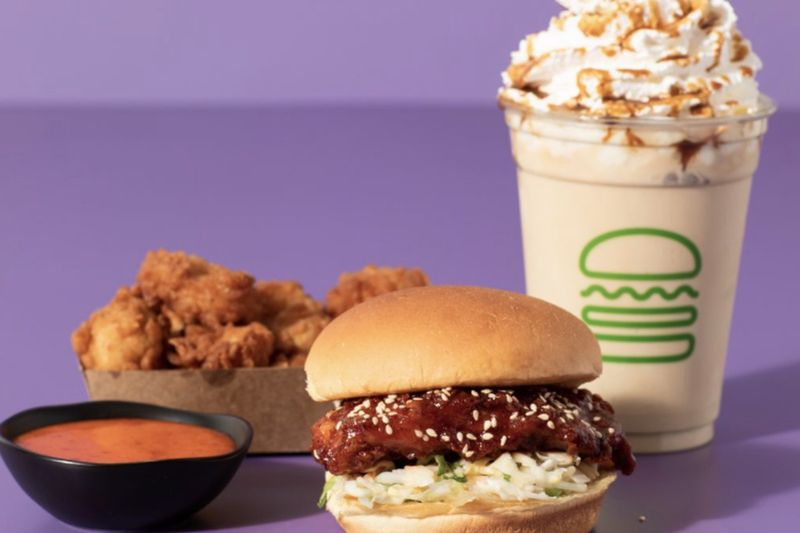 Menu terbaharu Shake Shack berinspirasikan Korea termasuk Sandwich Chick