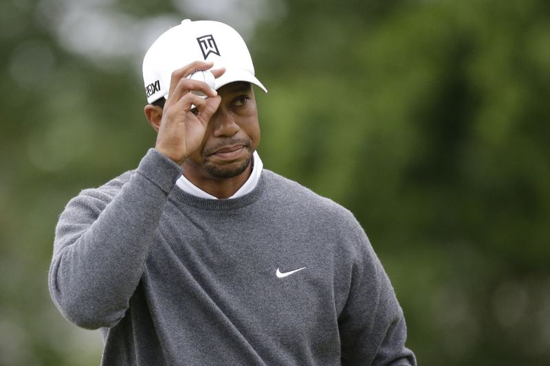 Min sjukgymnastik har hållit mig sysselsatt. Jag gör mina rutiner varje dag och är fokuserad på mitt mål nr 1 just nu: att gå på egen hand. Ta det ett steg i taget, sa Tiger Woods till Golf Digest.