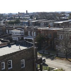 Kejiranan Auburn Gresham adalah antara yang disasarkan dalam program pinjaman rumah yang direka untuk menggalakkan beberapa pekerja bandar membeli rumah di kawasan tertentu dan menstabilkan kawasan kejiranan tersebut. | Brian Rich/ Sun-Times