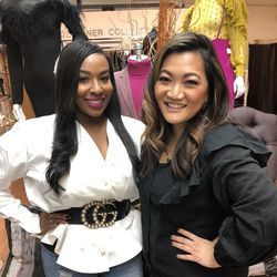 Ji Suk Yi dan Karyn Beard dari Butik Kham’ryn B. di Auburn Gresham. | Brian Rich/ Sun-Times