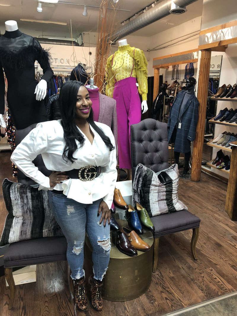 Karyn Beard dari Butik Kham’ryn B. di Auburn Gresham. | Ji Suk Yi/ Sun-Times