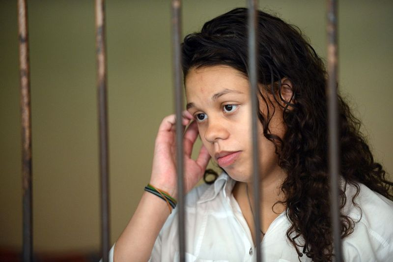 Heather Mack aus den USA wartet am 11. März 2015 in einer Arrestzelle vor einer Verhandlung vor einem Gericht in Denpasar auf der indonesischen Ferieninsel Bali.