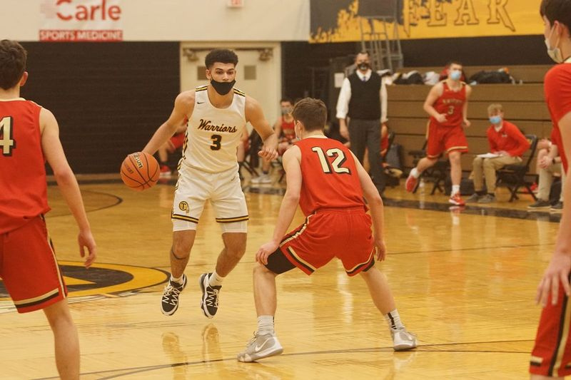 Jalen Quinn de la Tuscola joacă vineri împotriva lui Arthur-Lovingon-Atwood-Hammond.