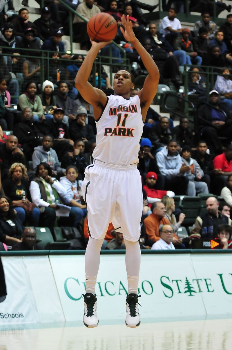 Wayne Blackshear tulistab.
