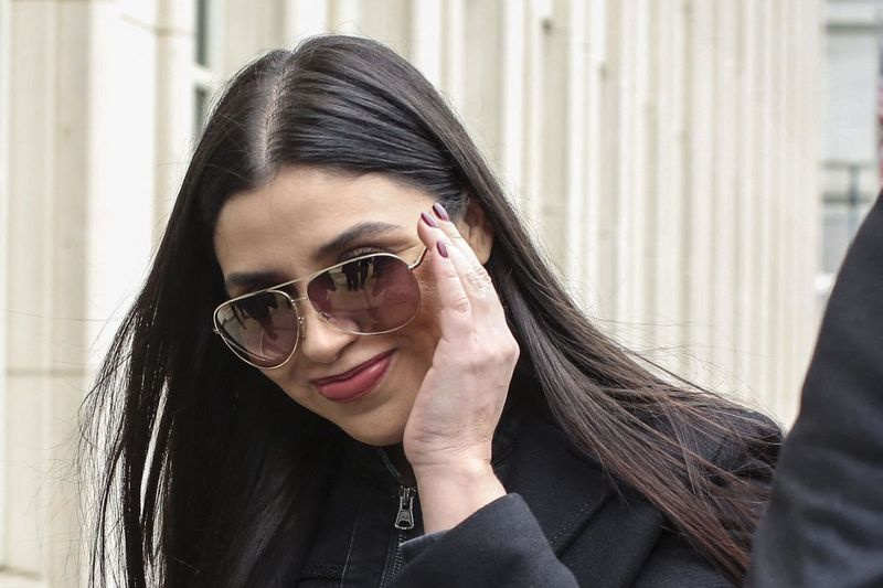 Emma Coronel Aispuro, hustru til Joaquin El Chapo Guzman Loera, forlader det føderale retshus i Brooklyn, efter at dommen blev offentliggjort mod El Chapo den 12. februar 2019.