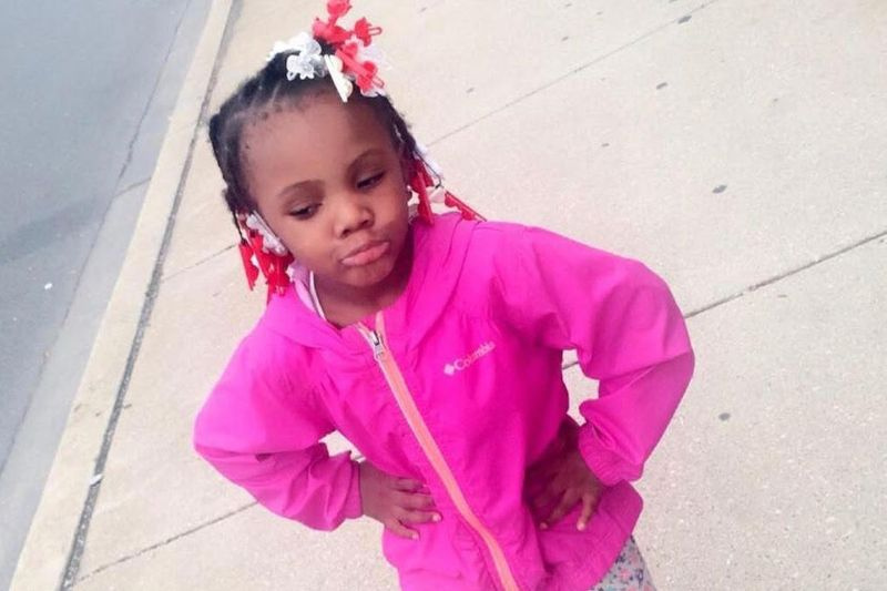 Ved du, hvordan det er at miste et barn, især til våbenvold? spurgte Lanesha Walker, mor til 7-årige Jaslyn Adams, som blev dræbt i drive-thru af en Homan Square McDonald