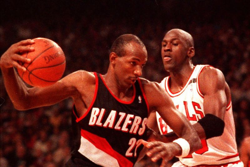 ¿Y si Michael Jordan se uniera a Clyde Drexler con los Portland Trail Blazers en 1984?